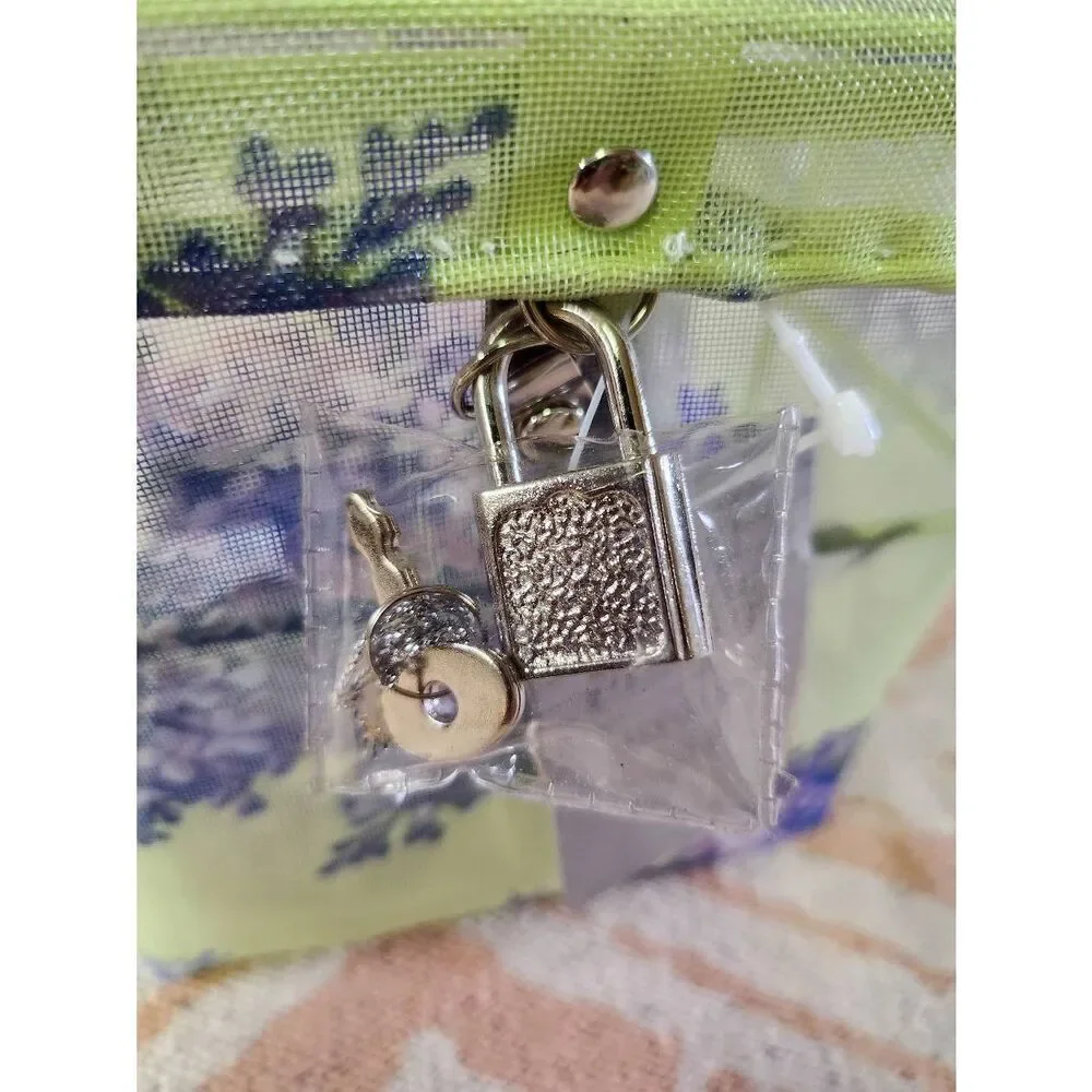 2000 Holly Holderman For Lakehouse Gift Box with Lock #A48